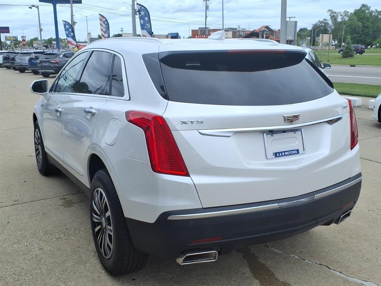 Cadillac XT5 FWD 4dr 2017
