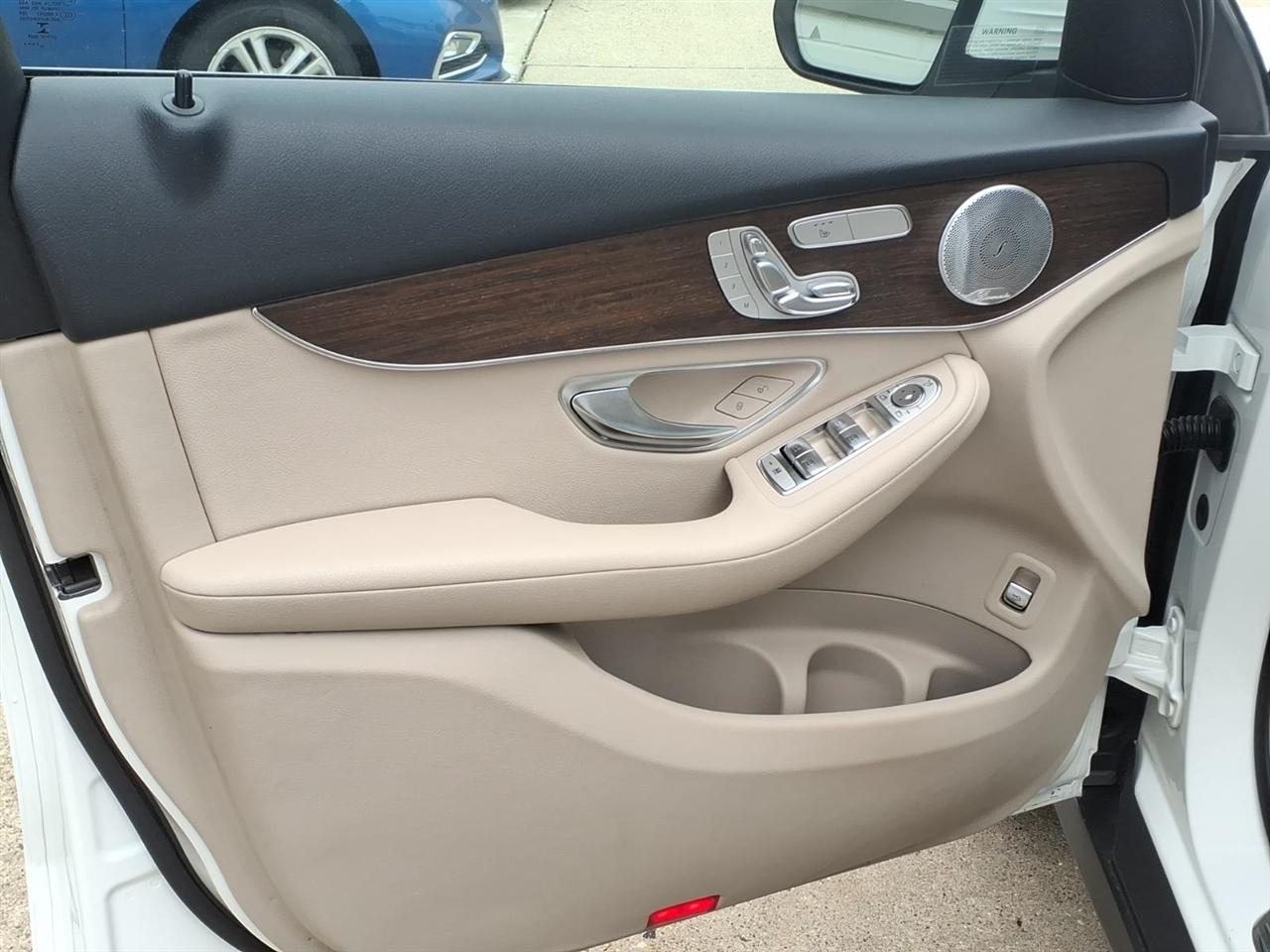 Mercedes-Benz GLC GLC 300 4MATIC SUV 2020