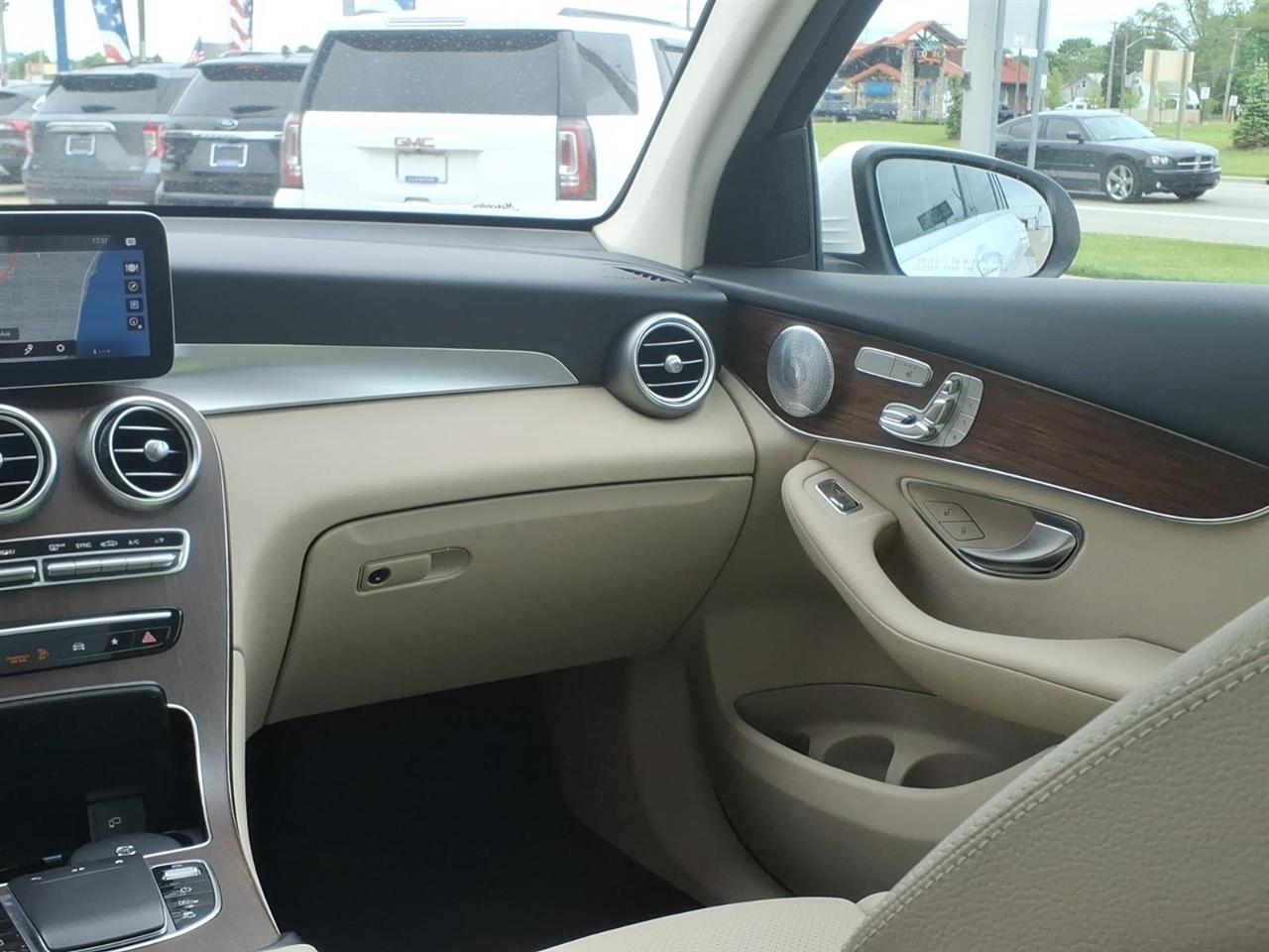 Mercedes-Benz GLC GLC 300 4MATIC SUV 2020