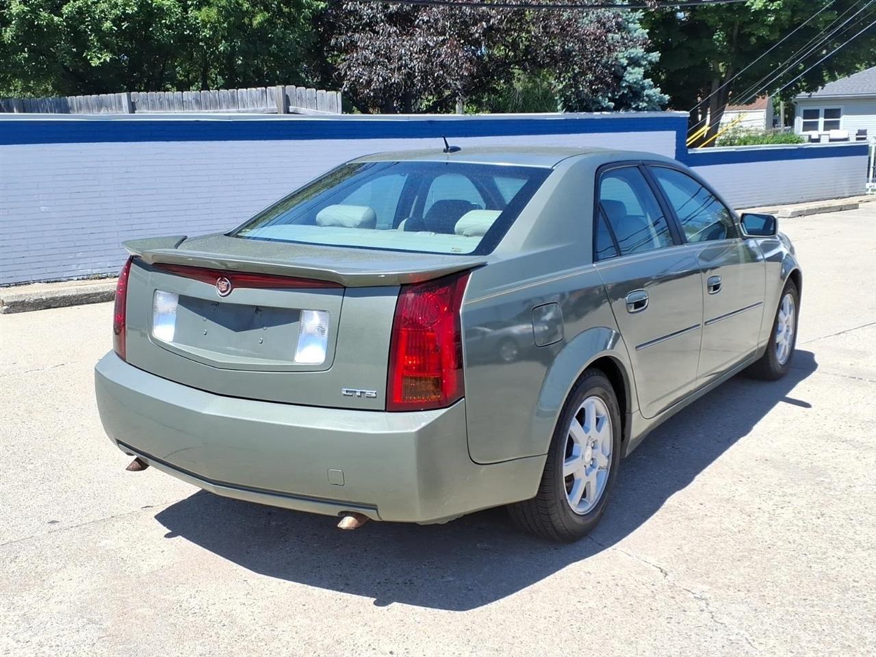Cadillac CTS 4dr Sdn 3.6L 2005