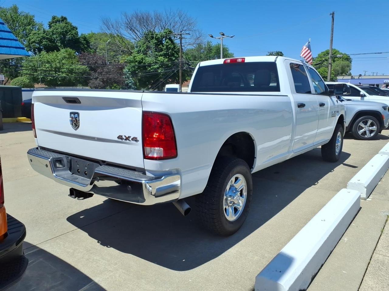 RAM 2500 Tradesman 4x4 Crew Cab 8' Box 2018