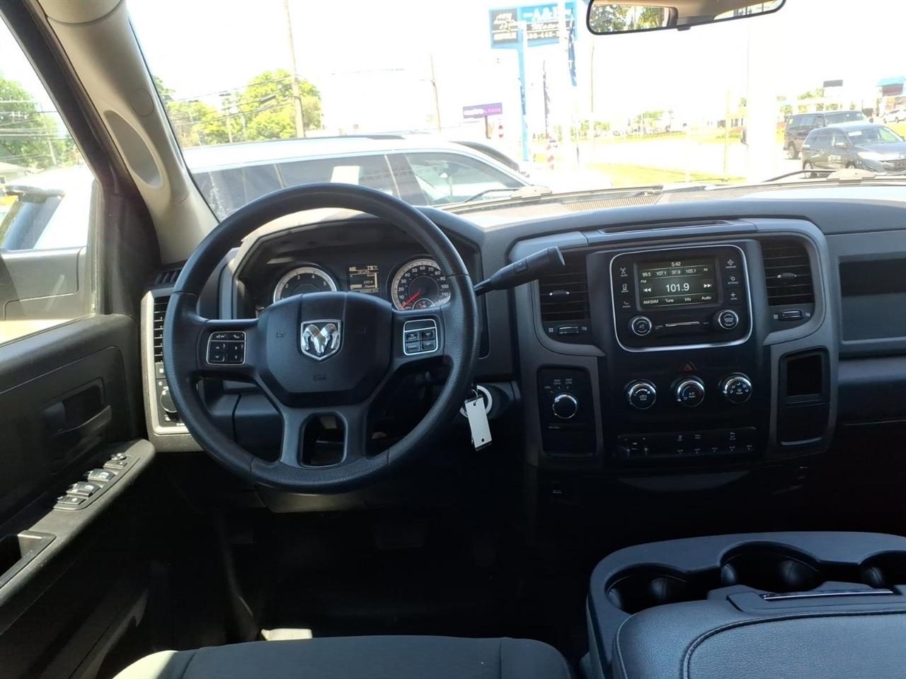 RAM 2500 Tradesman 4x4 Crew Cab 8' Box 2018