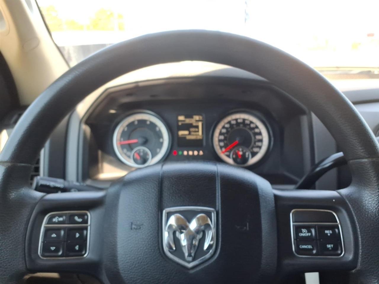 RAM 2500 Tradesman 4x4 Crew Cab 8' Box 2018