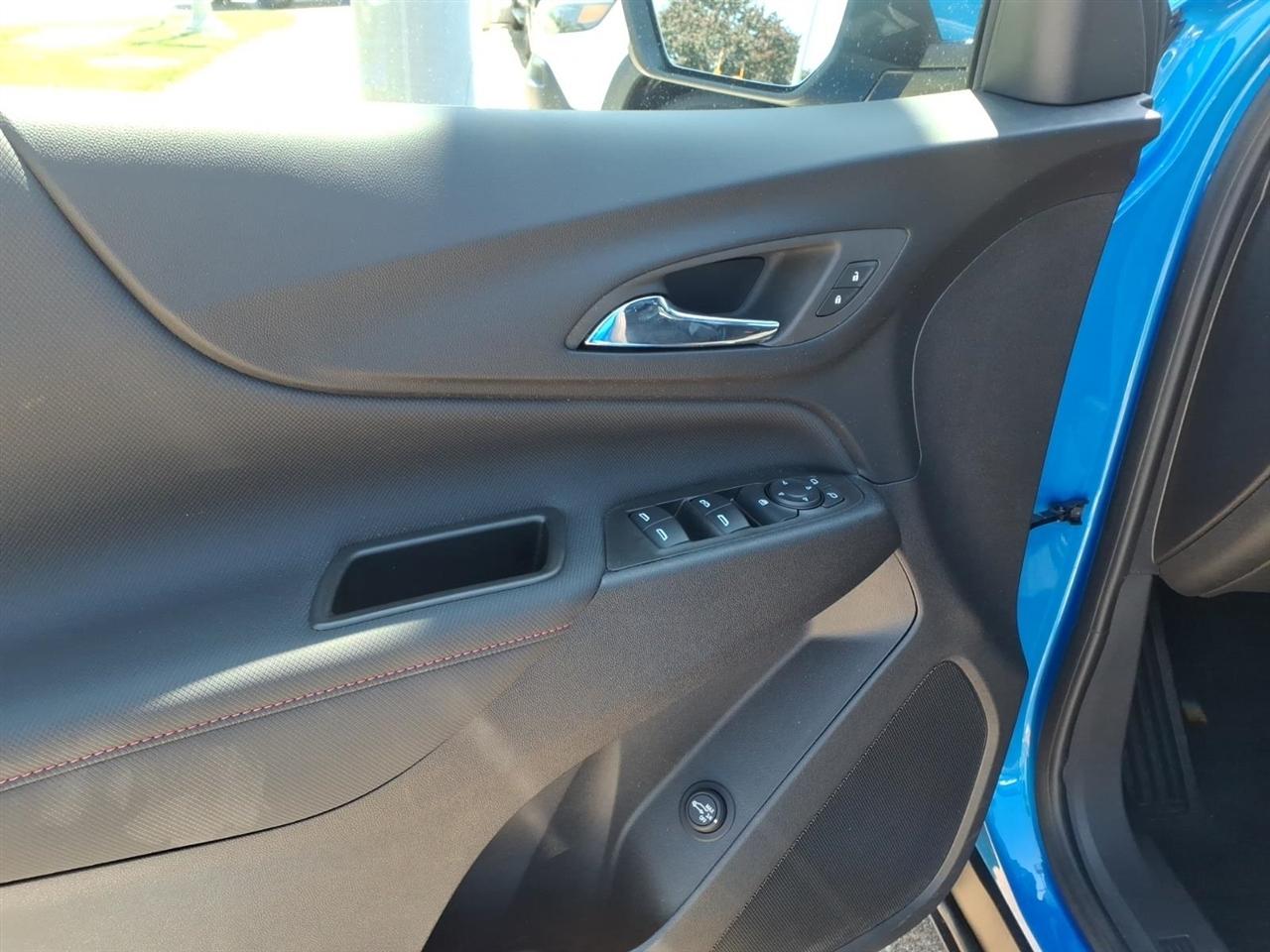 Chevrolet Equinox FWD 4dr RS 2024