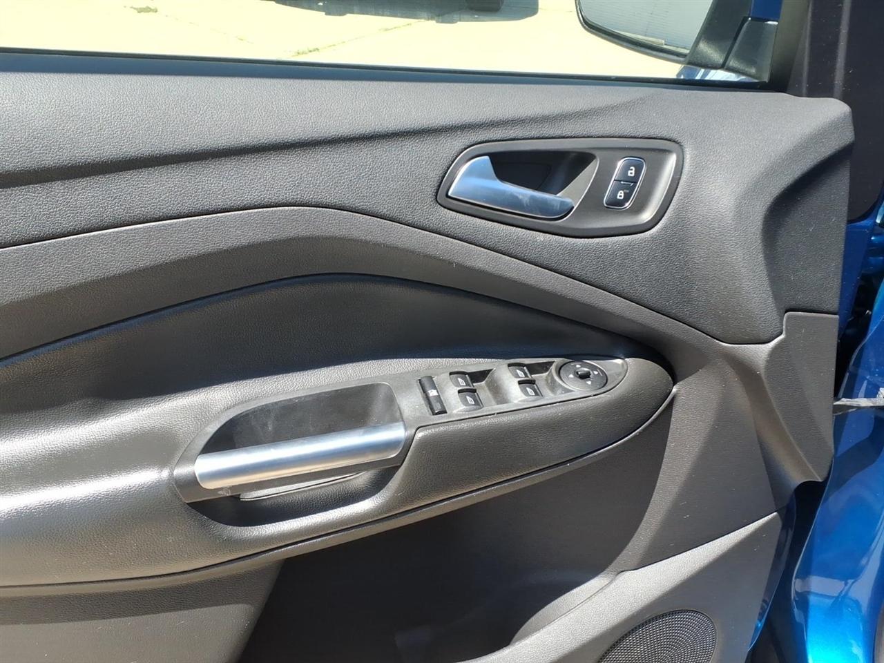 Ford Escape SE FWD 2017