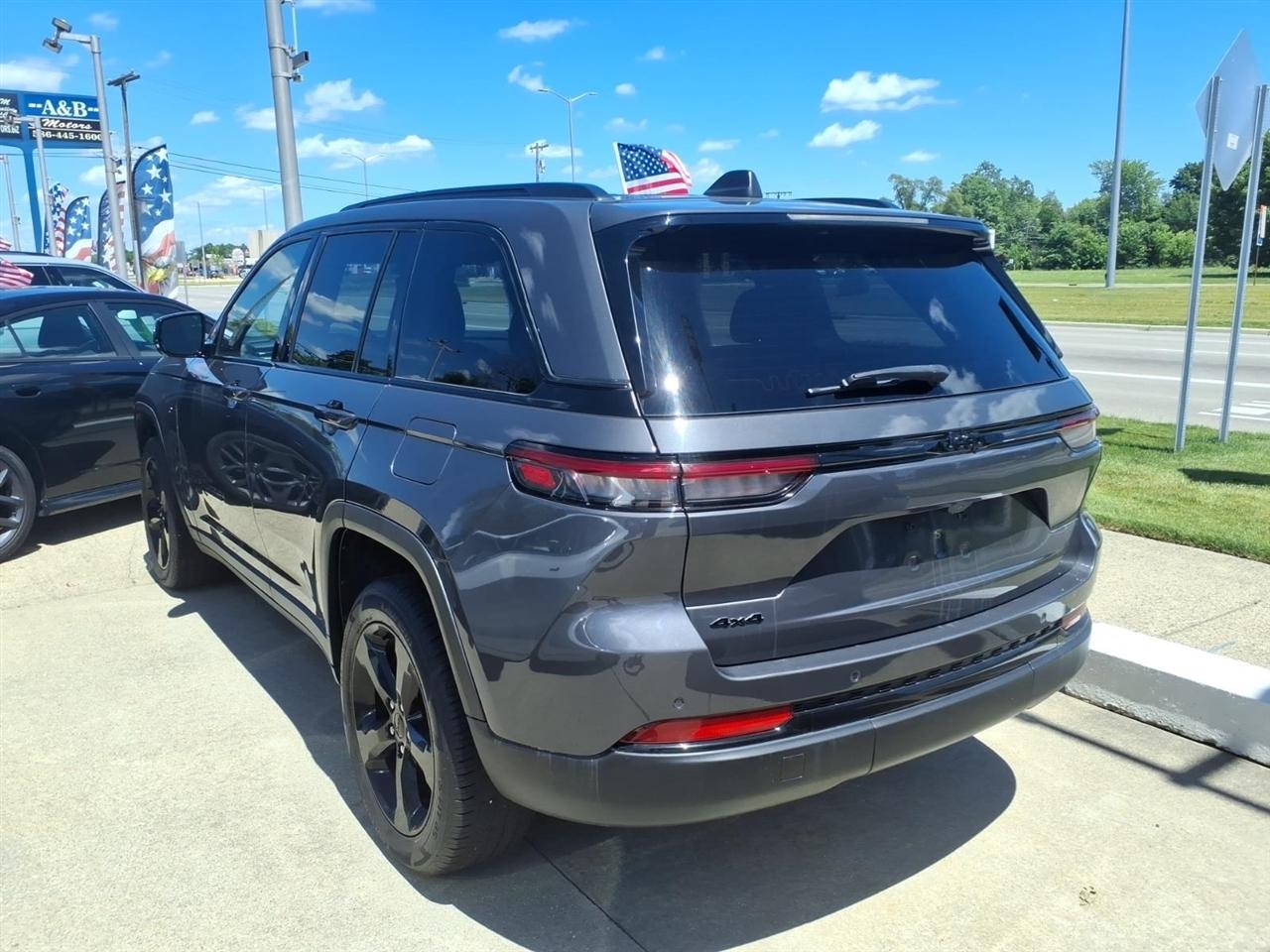 Jeep Grand Cherokee Altitude 4x4 2023