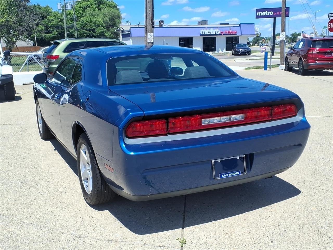 Dodge Challenger 2dr Cpe SE 2009