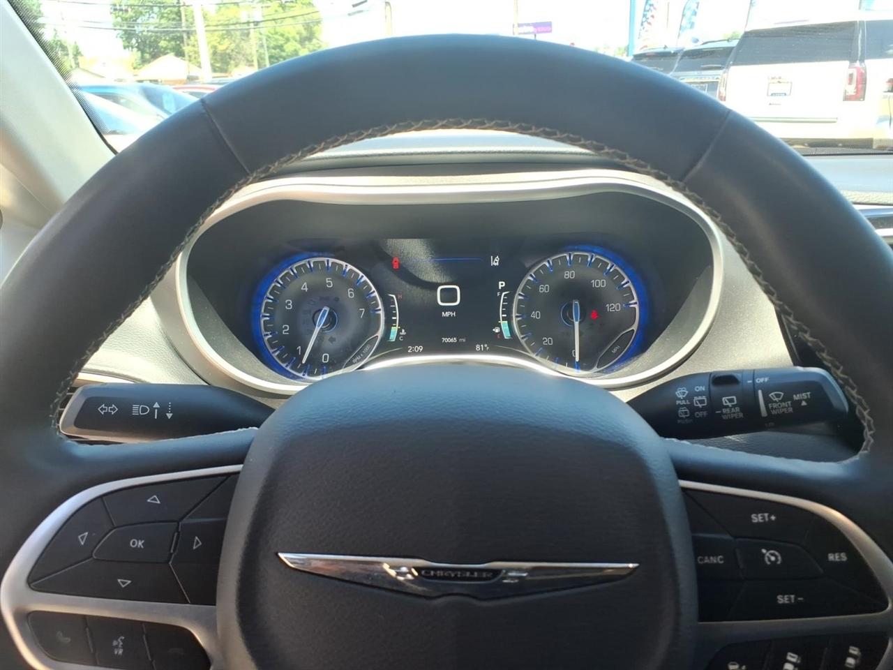 Chrysler Pacifica Touring L FWD 2024