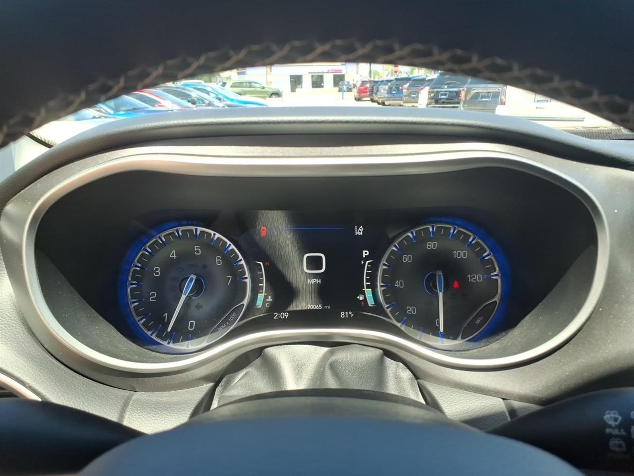 Chrysler Pacifica Touring L FWD 2024