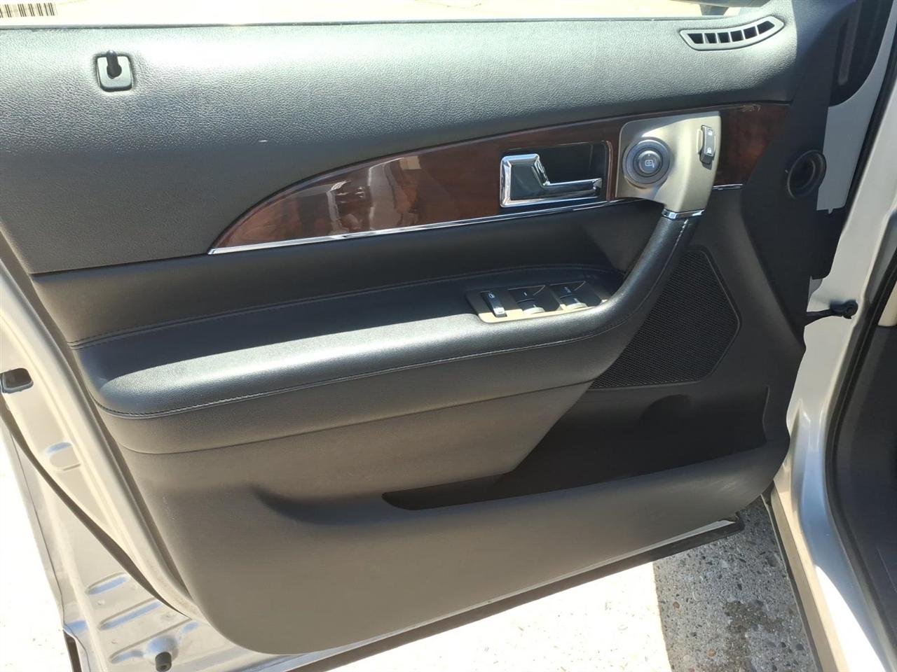 Lincoln MKX AWD 4dr 2012