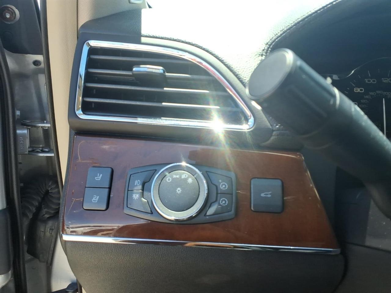 Lincoln MKX AWD 4dr 2012