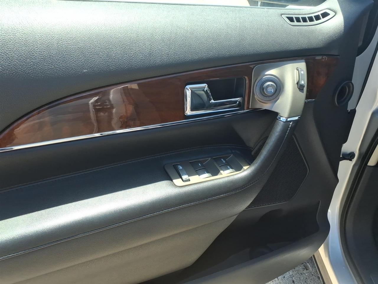 Lincoln MKX AWD 4dr 2012