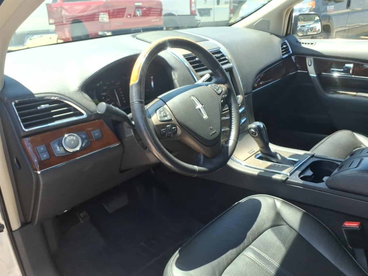 Lincoln MKX AWD 4dr 2012