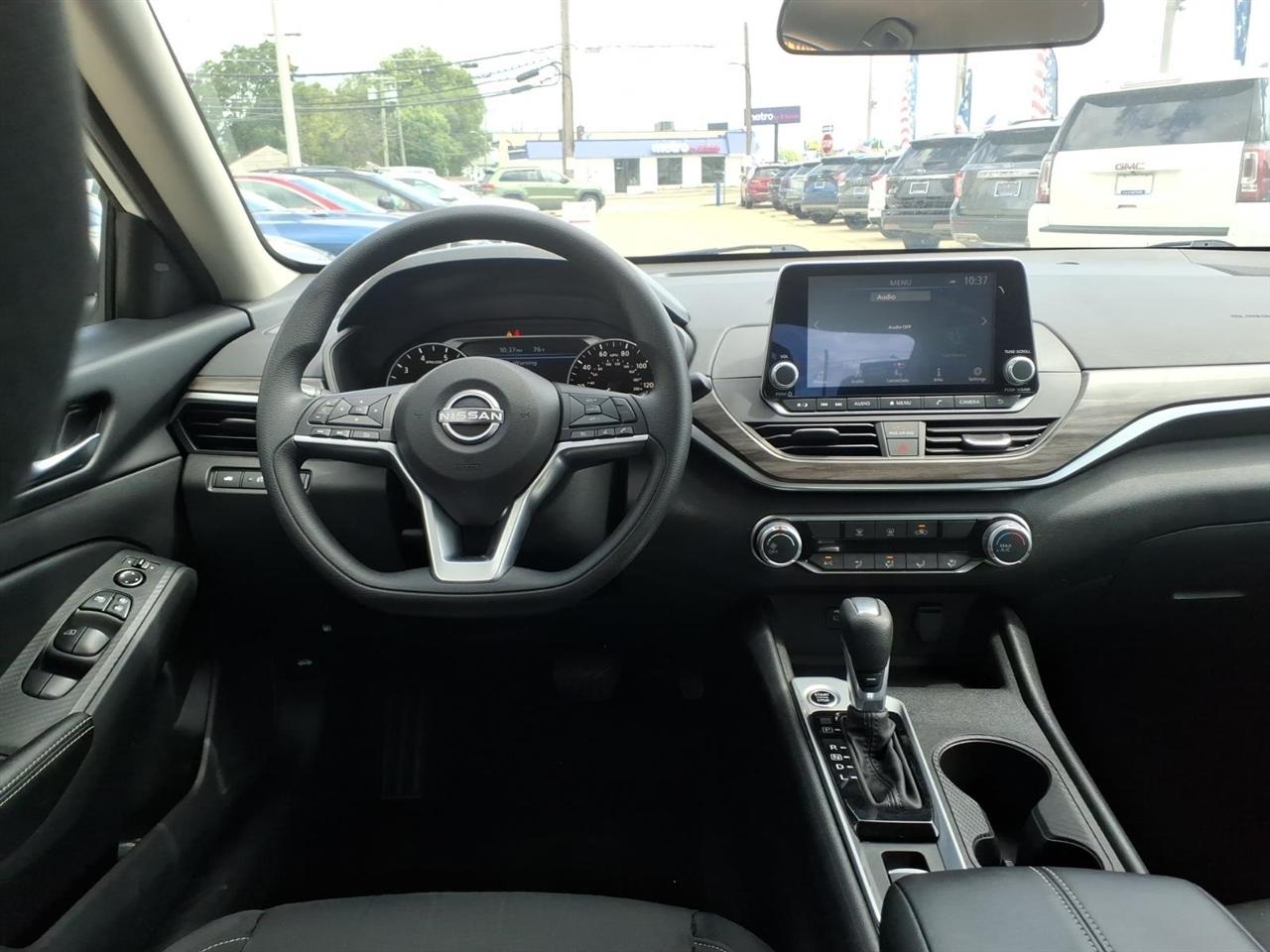 Nissan Altima SV AWD 2025