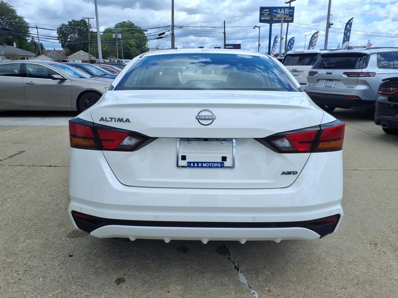 Nissan Altima SV AWD 2025