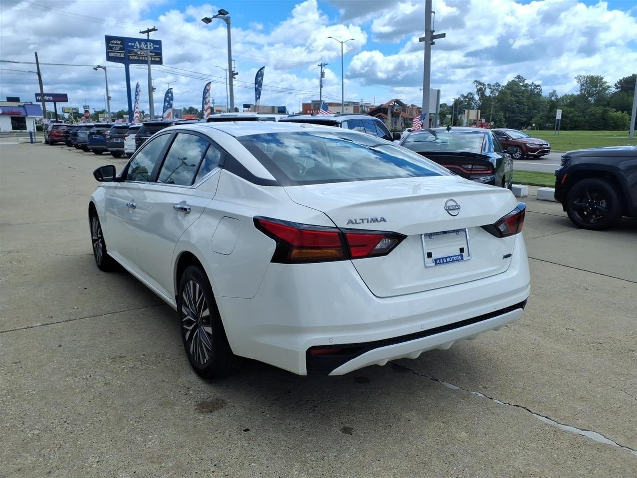 Nissan Altima SV AWD 2025