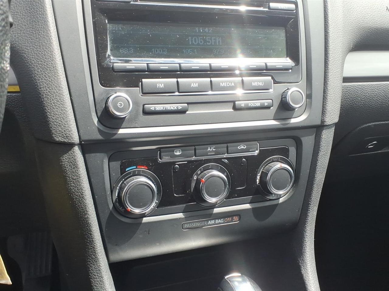 Volkswagen Golf 4dr HB Auto PZEV 2014