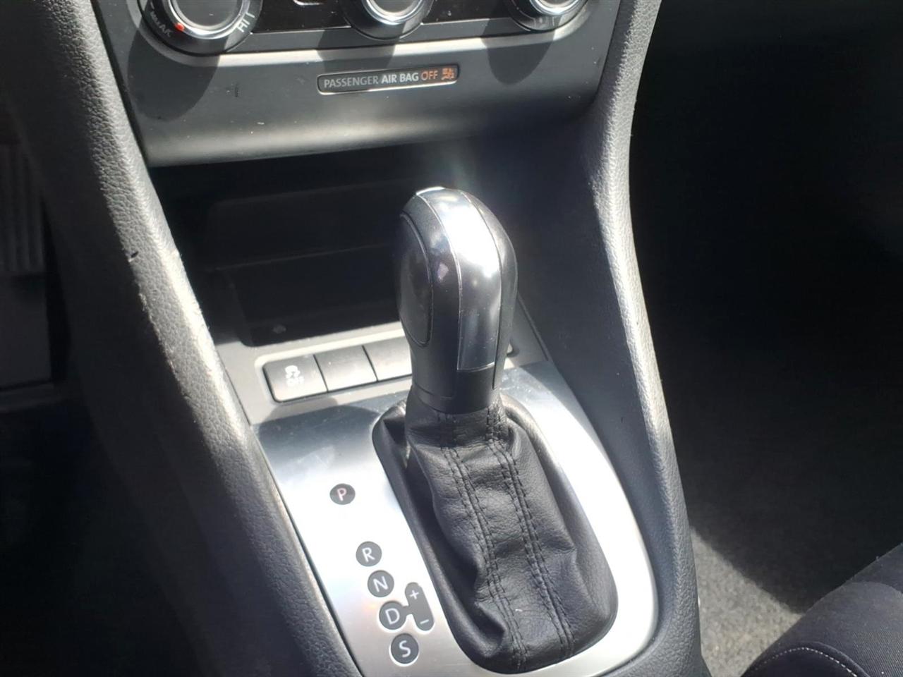 Volkswagen Golf 4dr HB Auto PZEV 2014