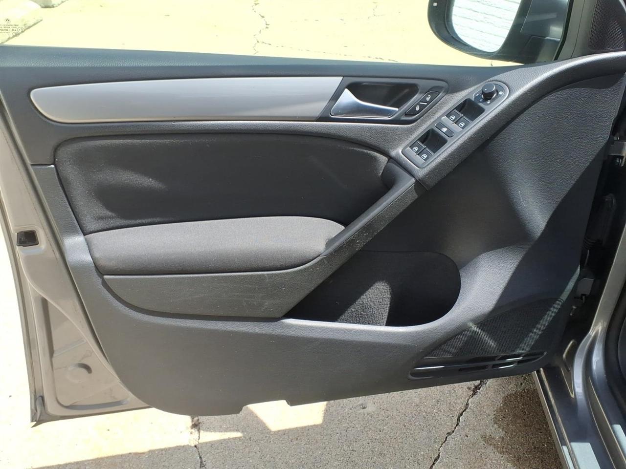 Volkswagen Golf 4dr HB Auto PZEV 2014