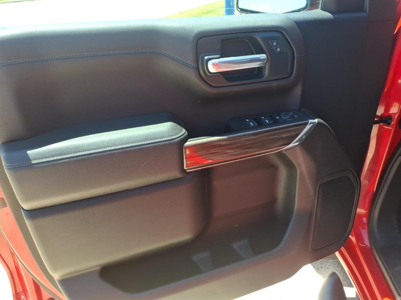 Chevrolet Silverado 1500 4WD Crew Cab 157" LT 2020