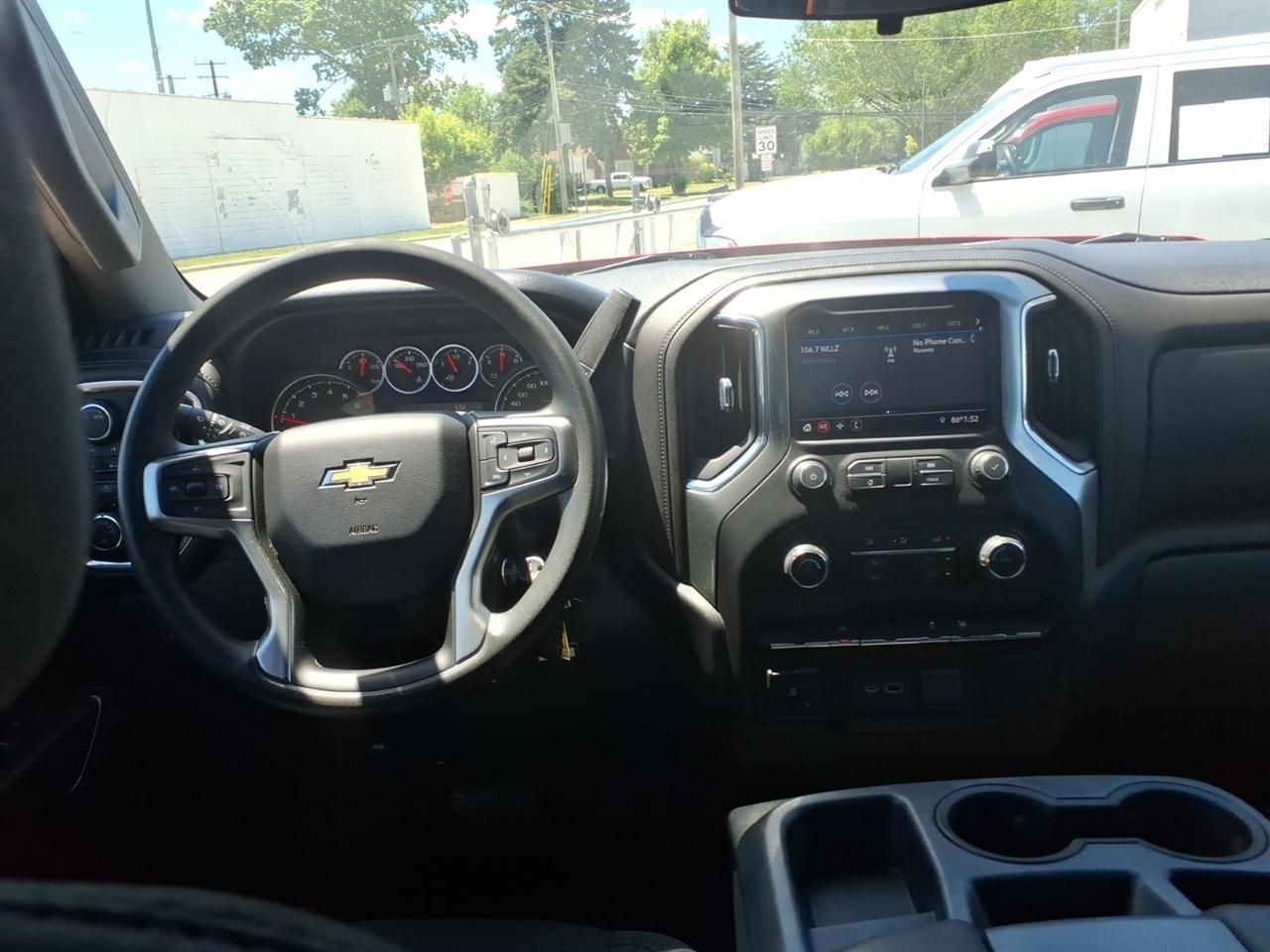 Chevrolet Silverado 1500 4WD Crew Cab 157" LT 2020