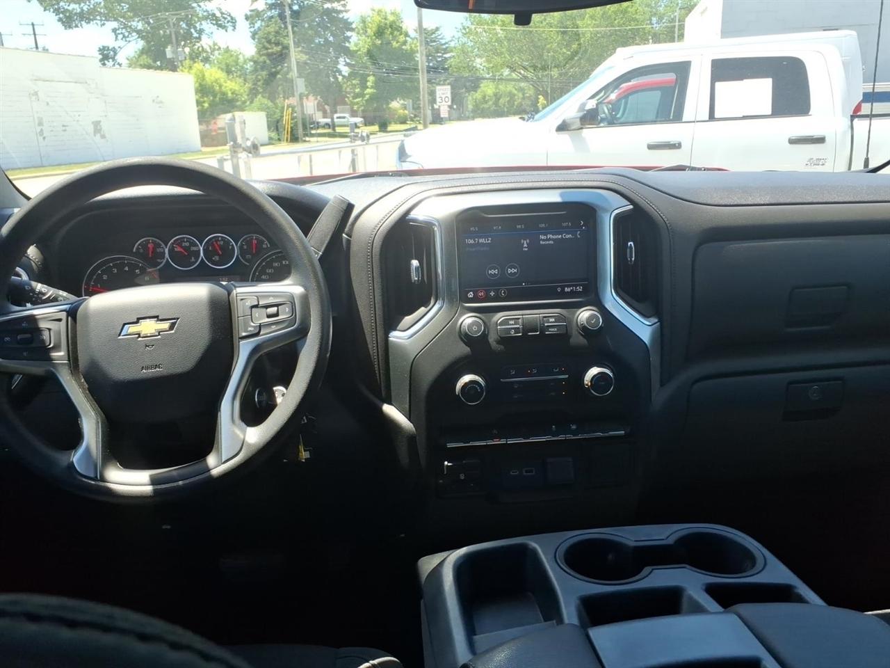 Chevrolet Silverado 1500 4WD Crew Cab 157" LT 2020