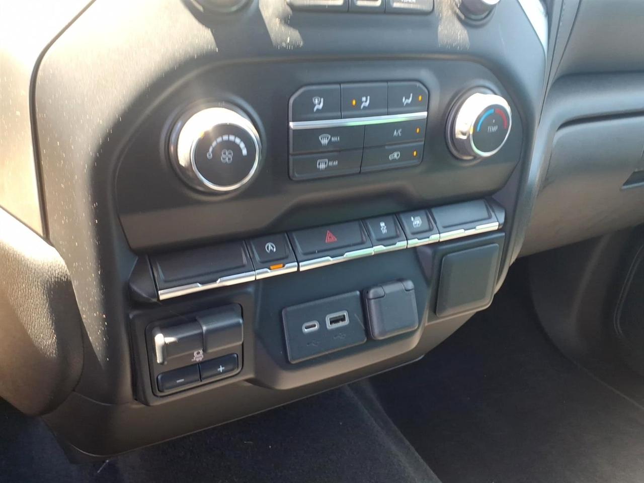 Chevrolet Silverado 1500 4WD Crew Cab 157" LT 2020