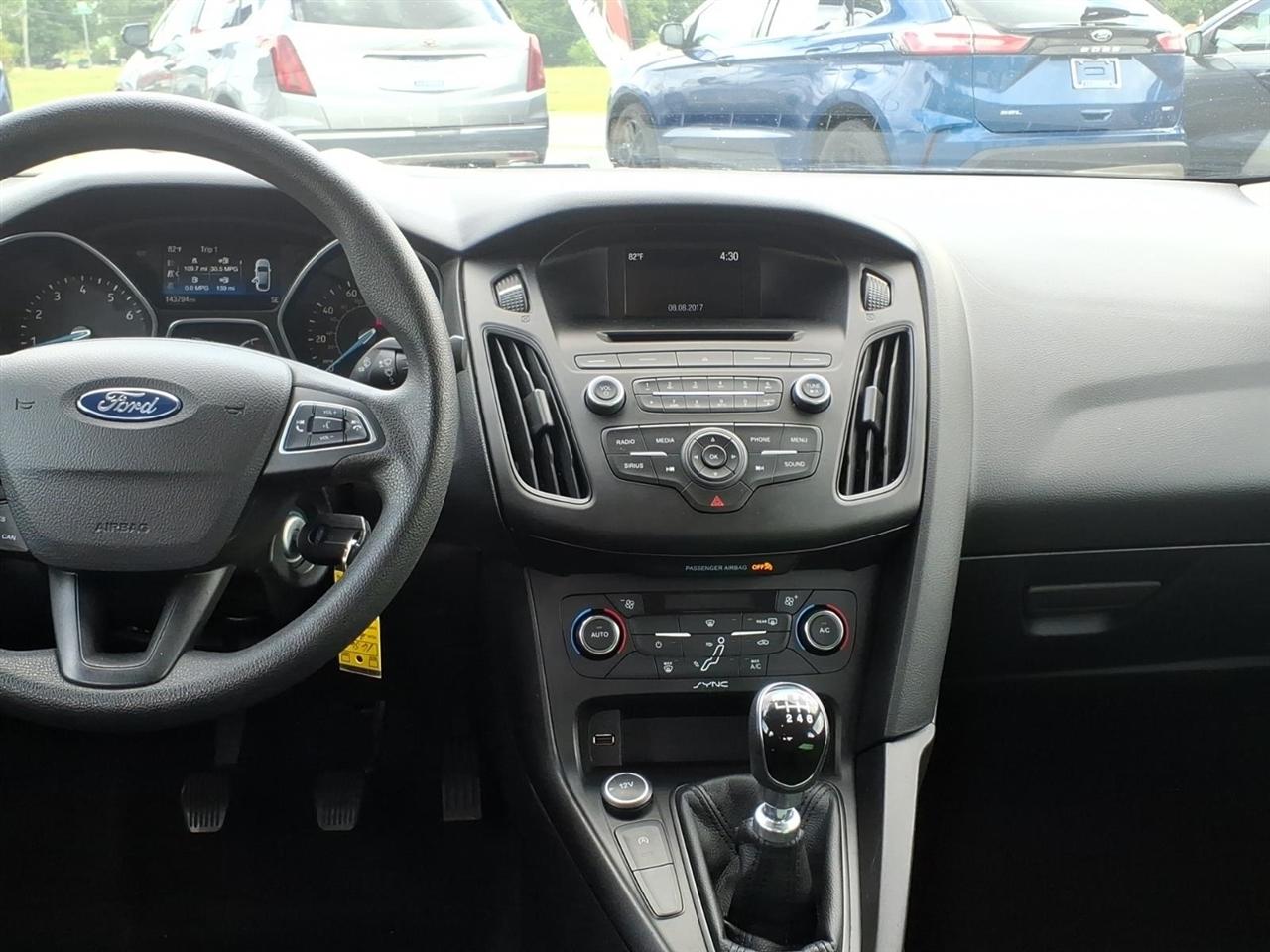 Ford Focus SE Sedan 2017