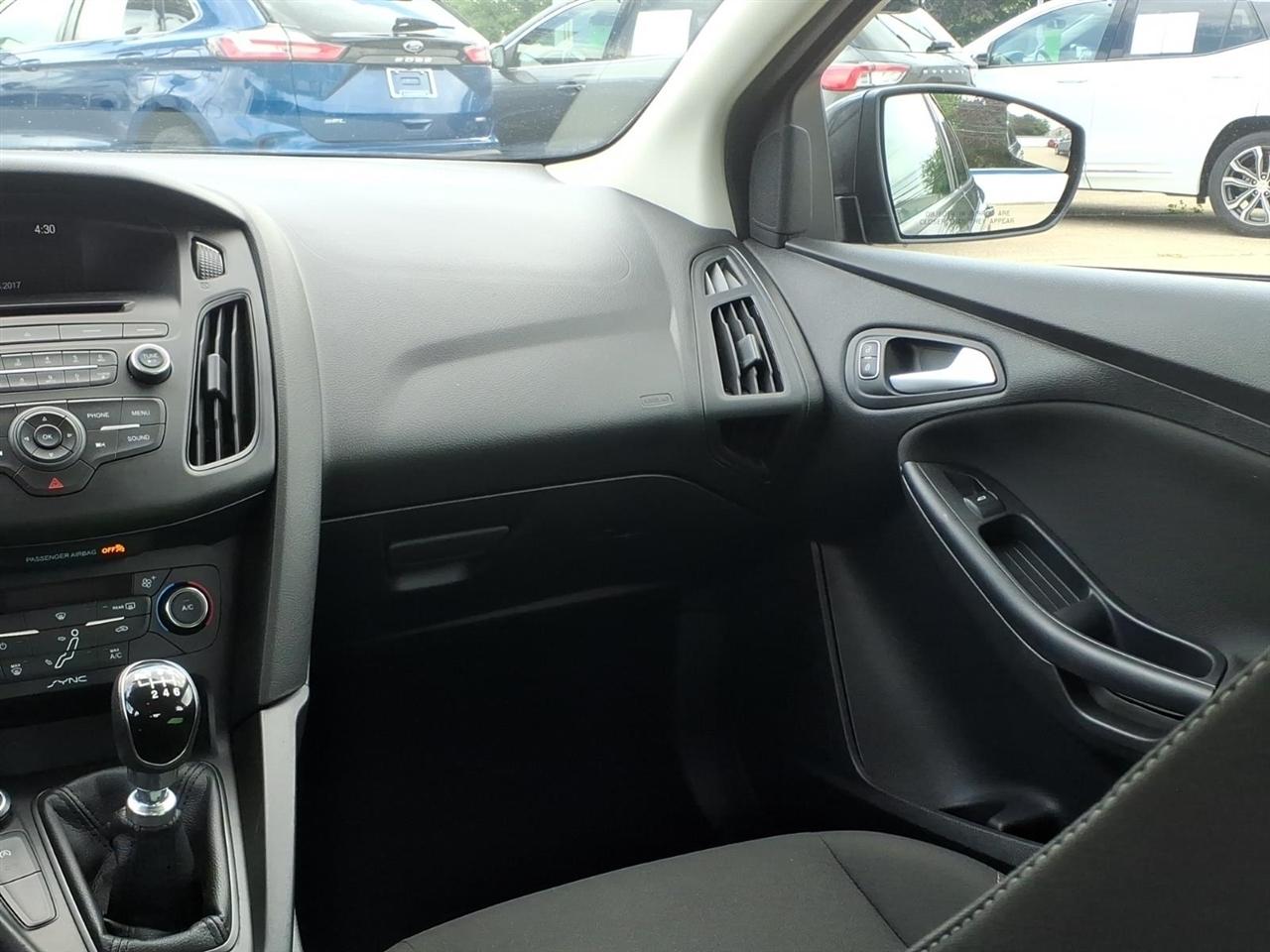 Ford Focus SE Sedan 2017