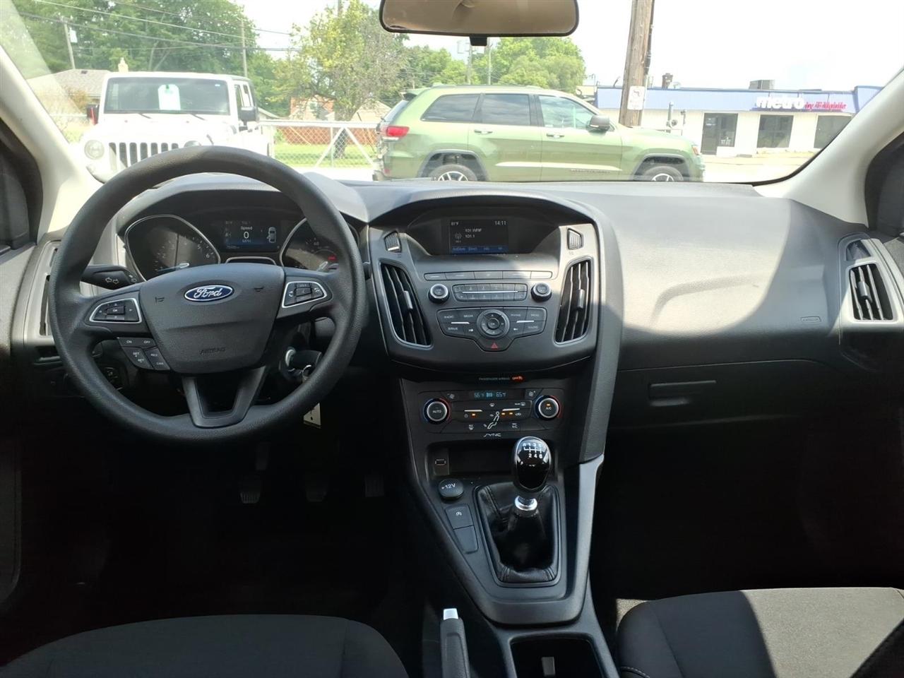 Ford Focus SE Sedan 2018
