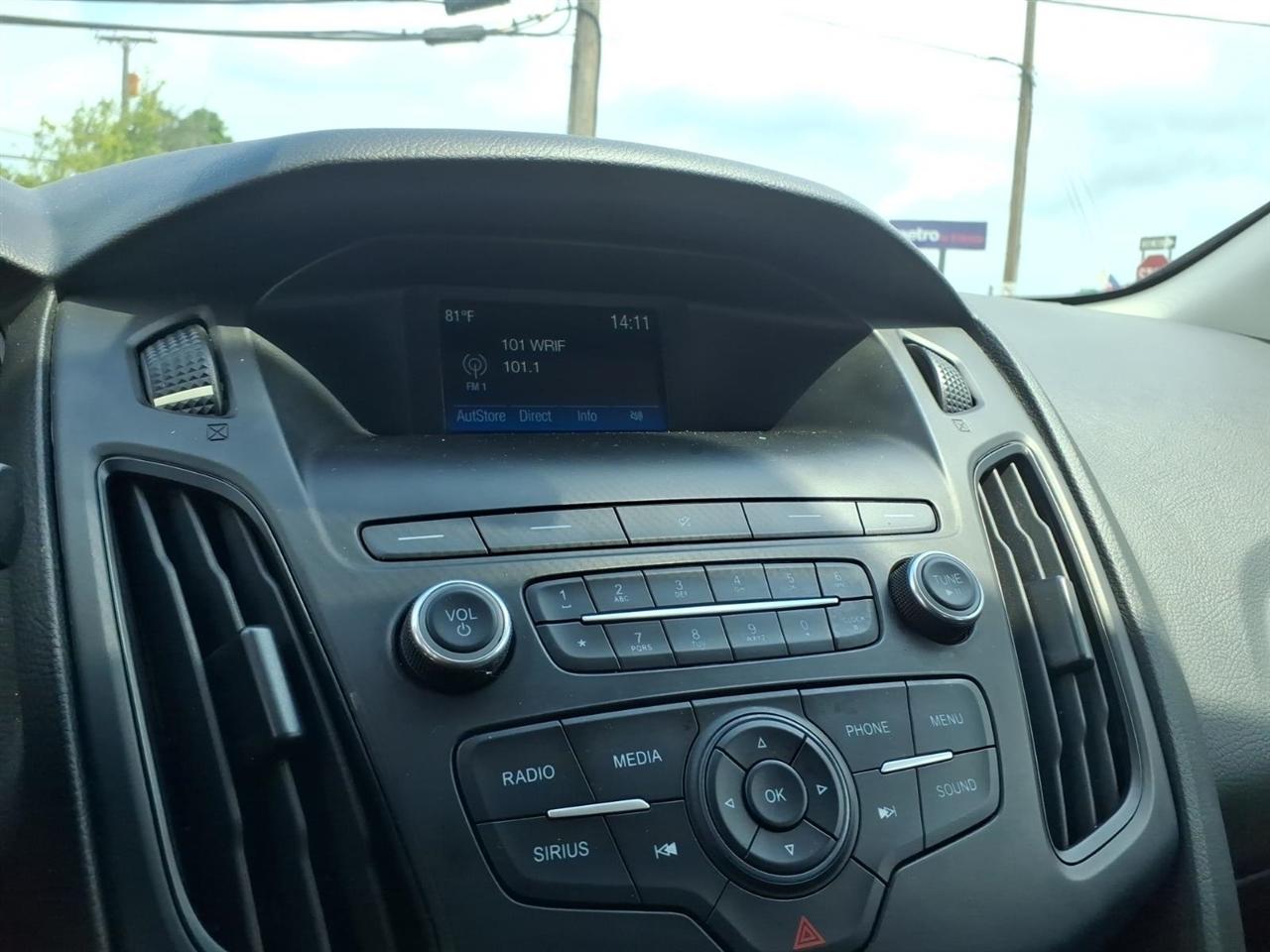 Ford Focus SE Sedan 2018