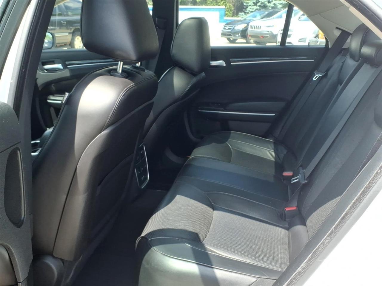 Chrysler 300 300 Touring L AWD 2023