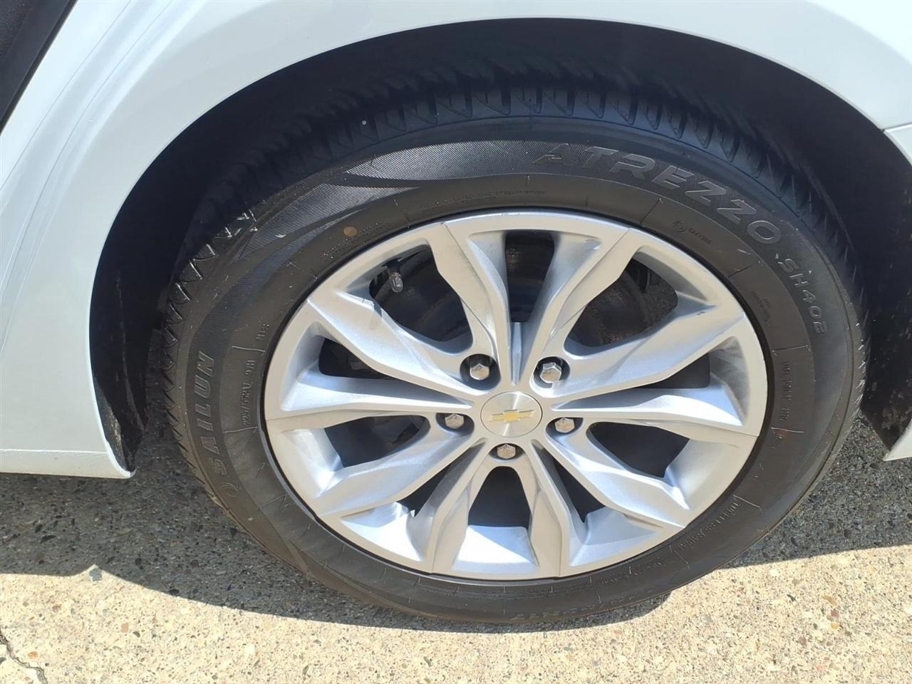 Chevrolet Malibu 4dr Sdn LT 2021