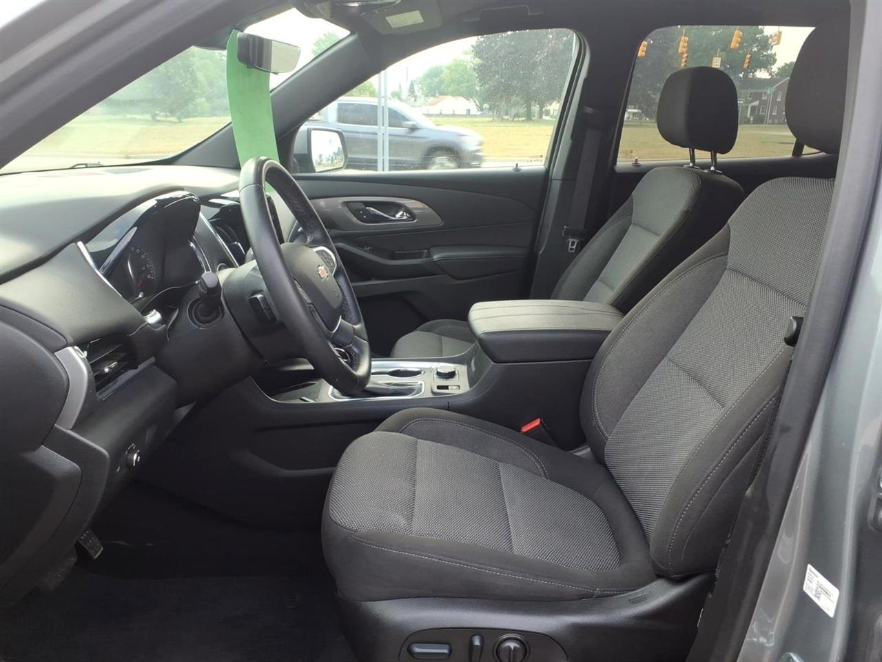 Chevrolet Traverse FWD 4dr LT Cloth w/1LT 2023