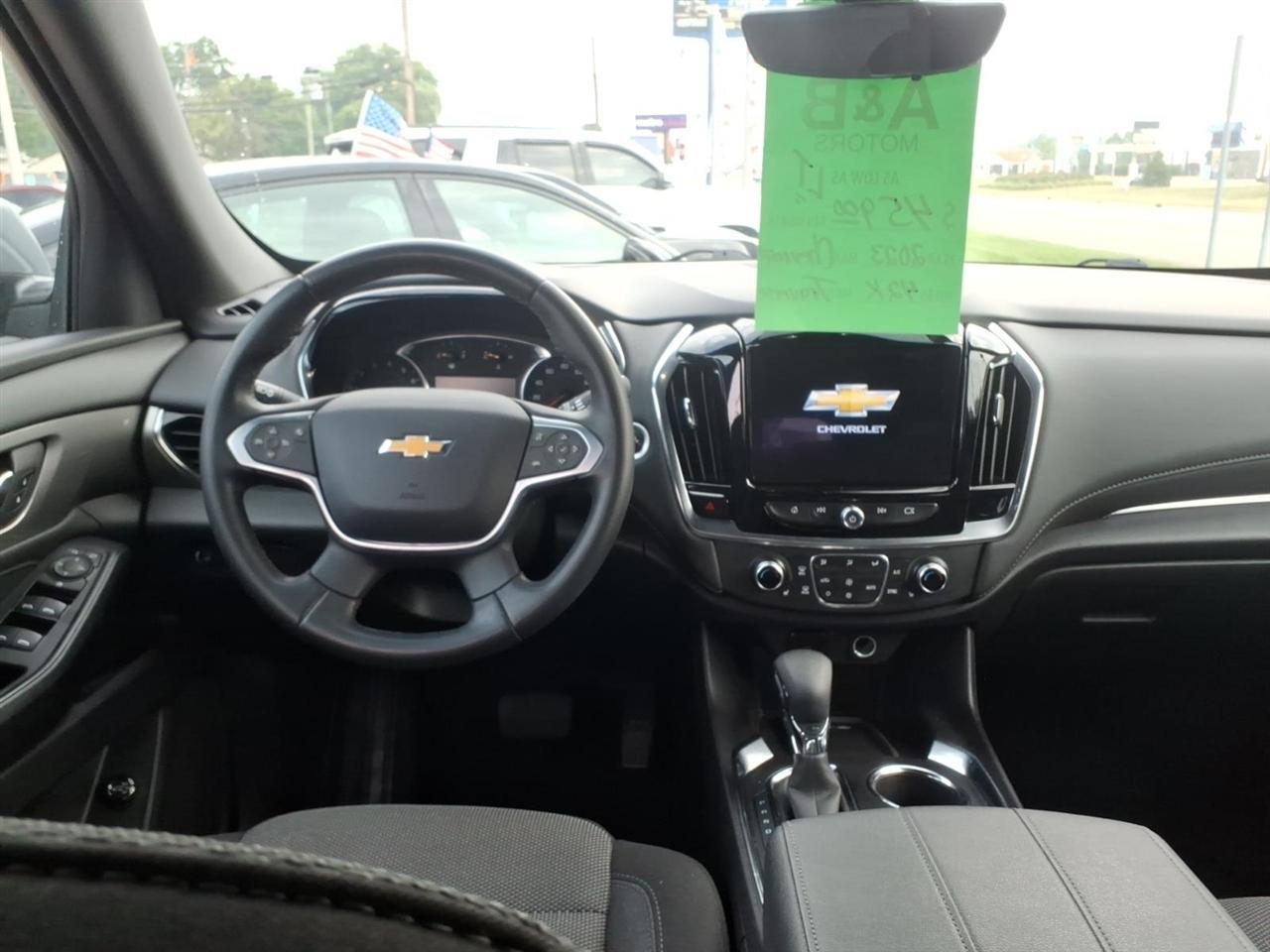 Chevrolet Traverse FWD 4dr LT Cloth w/1LT 2023