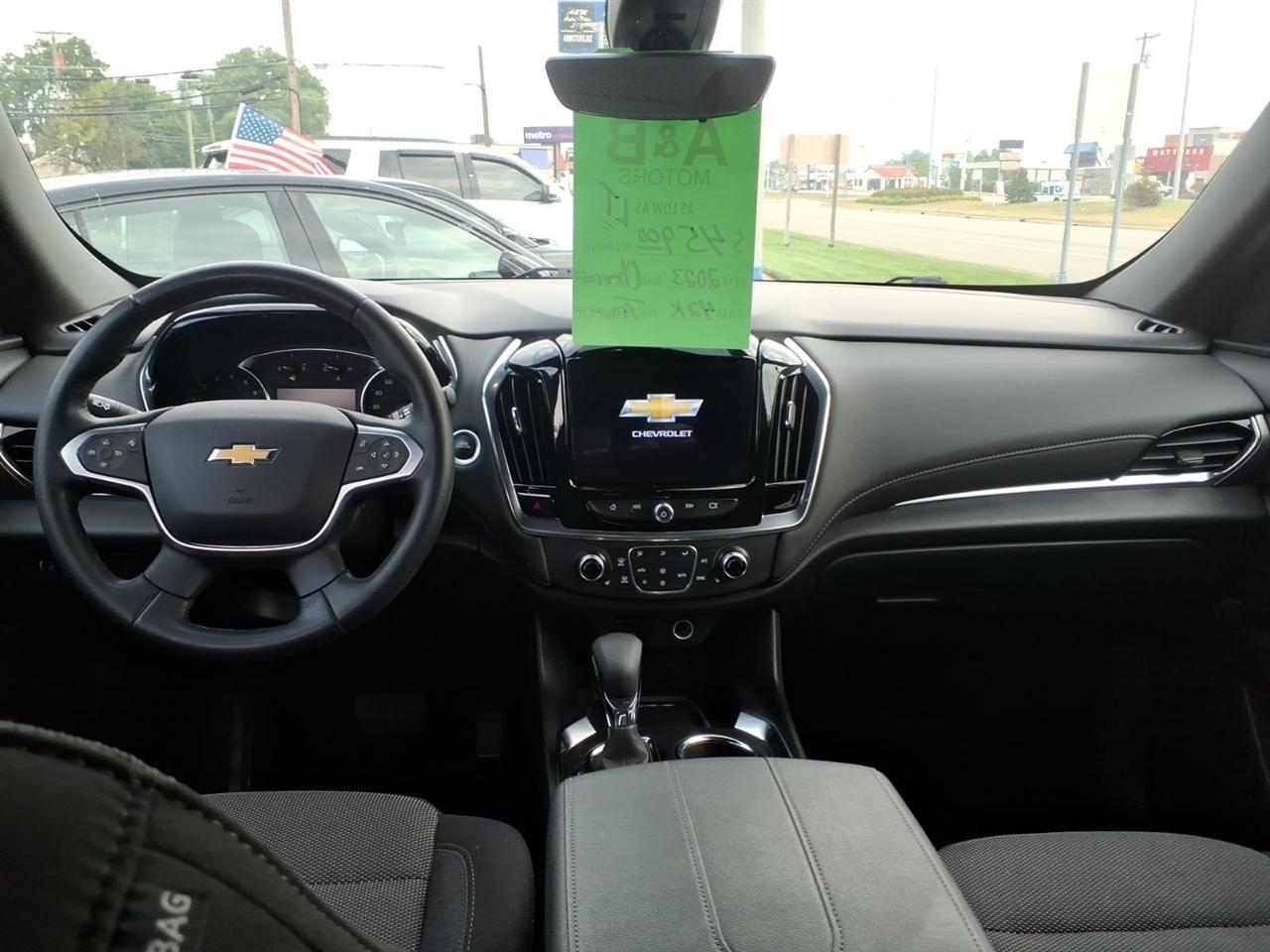 Chevrolet Traverse FWD 4dr LT Cloth w/1LT 2023