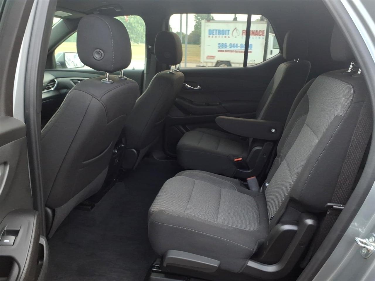 Chevrolet Traverse FWD 4dr LT Cloth w/1LT 2023
