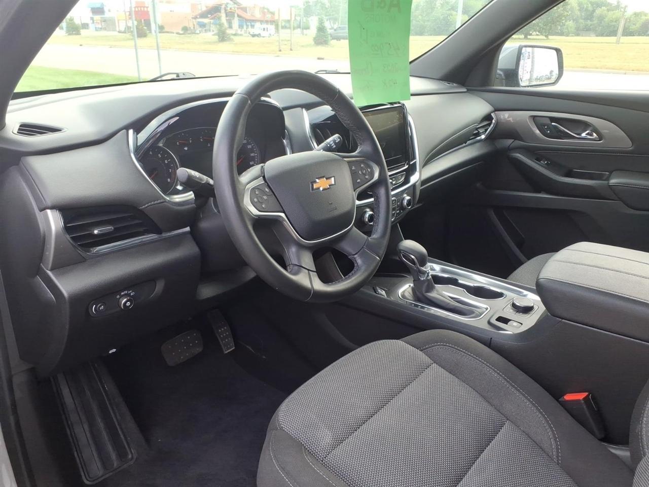 Chevrolet Traverse FWD 4dr LT Cloth w/1LT 2023
