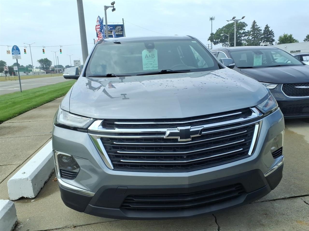 Chevrolet Traverse FWD 4dr LT Cloth w/1LT 2023