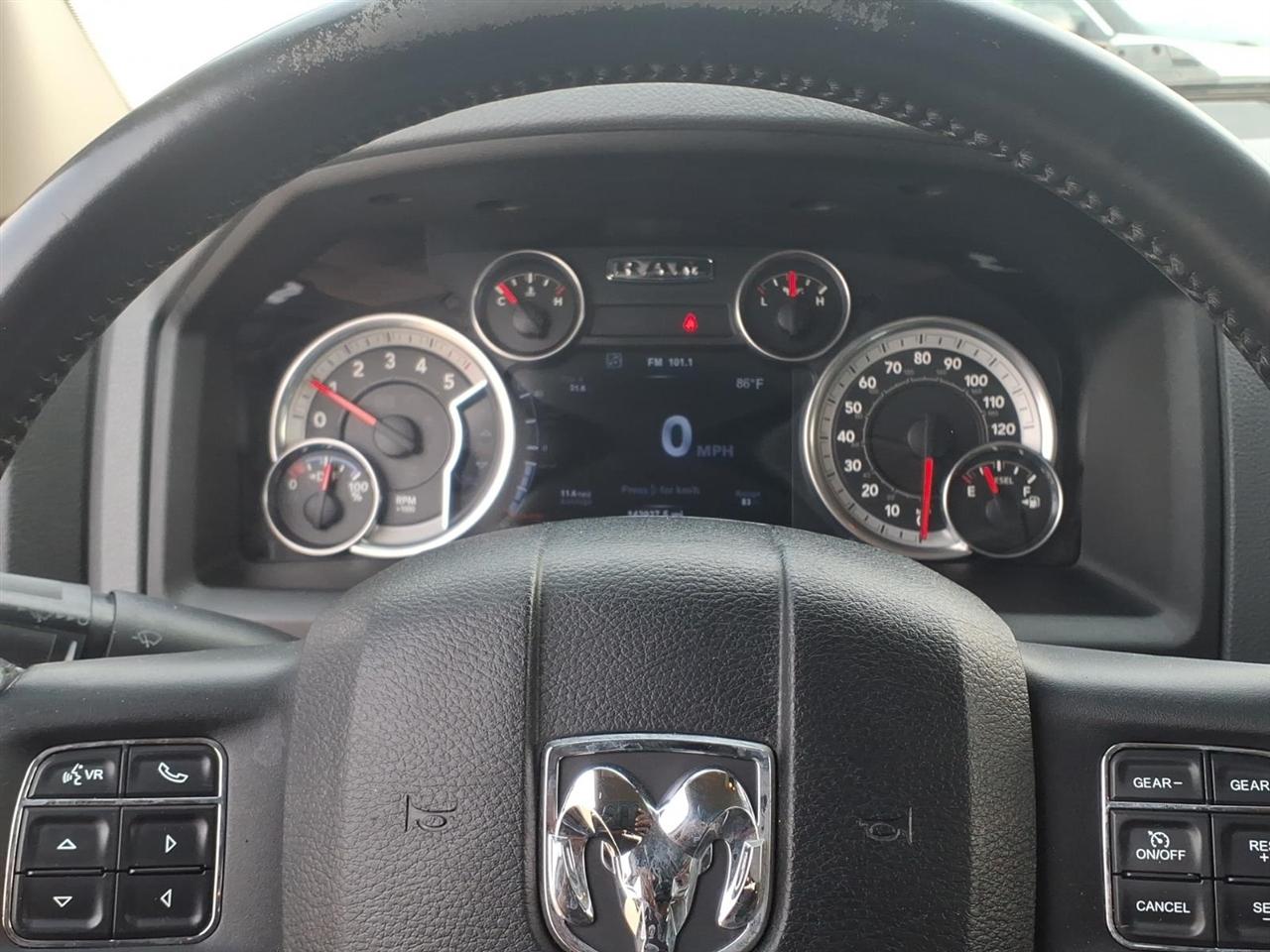 RAM 1500 4WD Crew Cab 149" Big Horn 2015