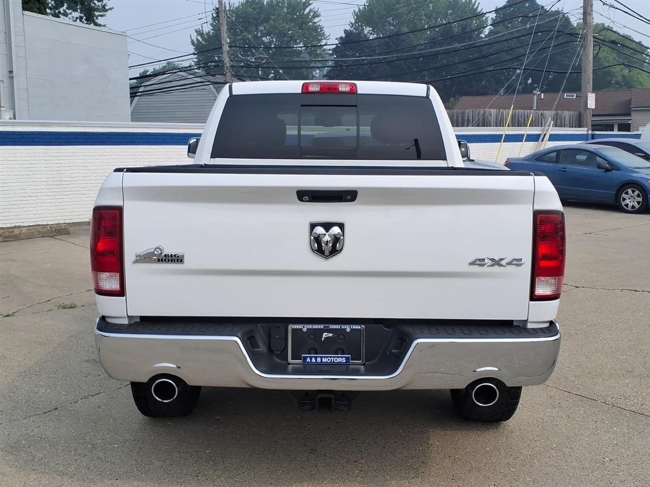 RAM 1500 4WD Crew Cab 149" Big Horn 2015