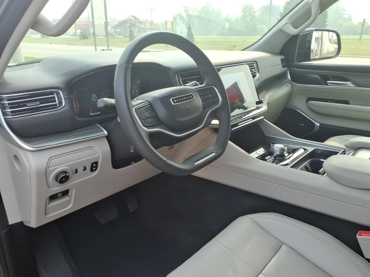 Jeep Wagoneer L Series II 4x4 2023