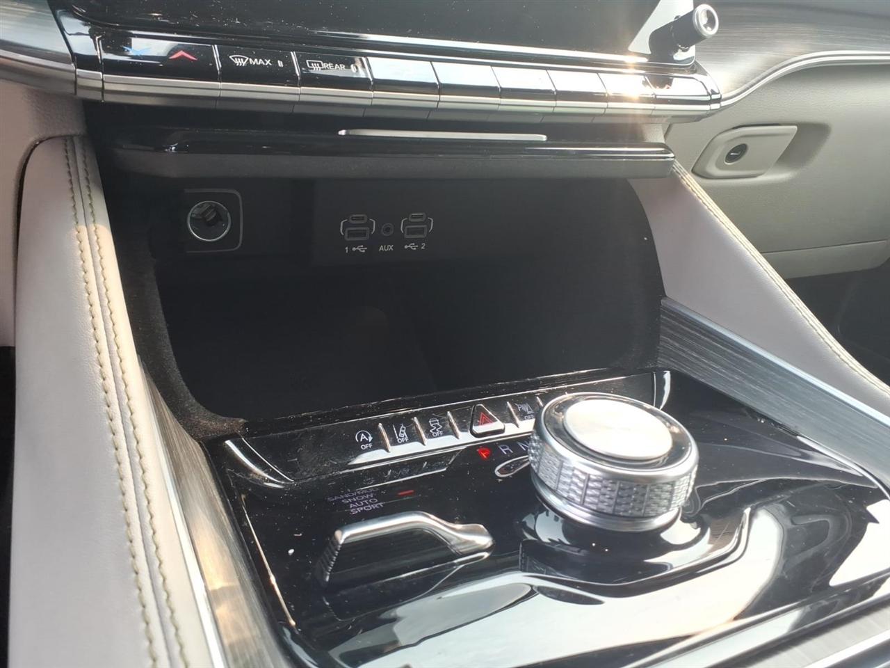Jeep Wagoneer L Series II 4x4 2023
