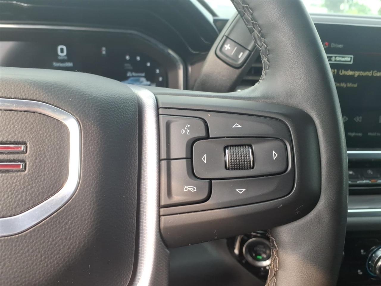 GMC Sierra 1500 4WD Crew Cab 147" SLT 2025