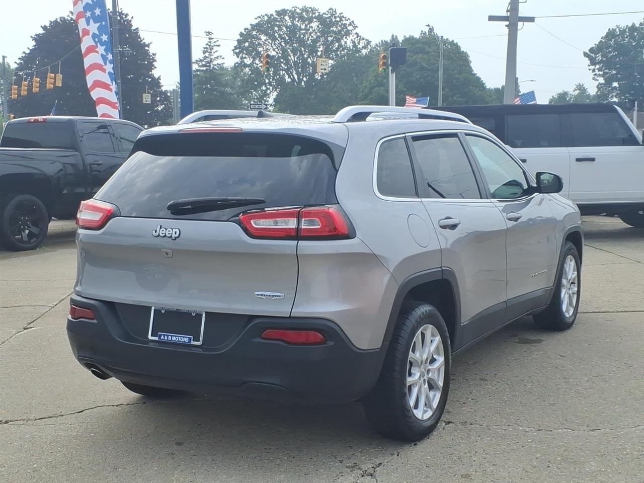 Jeep Cherokee Latitude FWD 2017