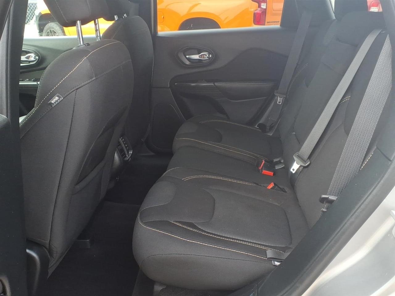 Jeep Cherokee Latitude FWD 2017
