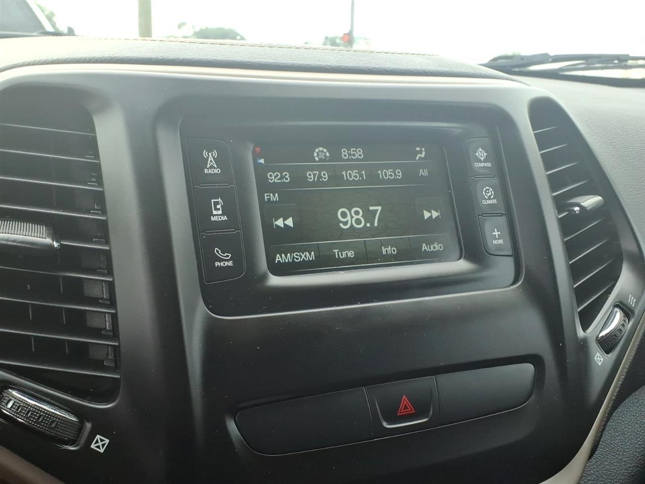 Jeep Cherokee Latitude FWD 2017