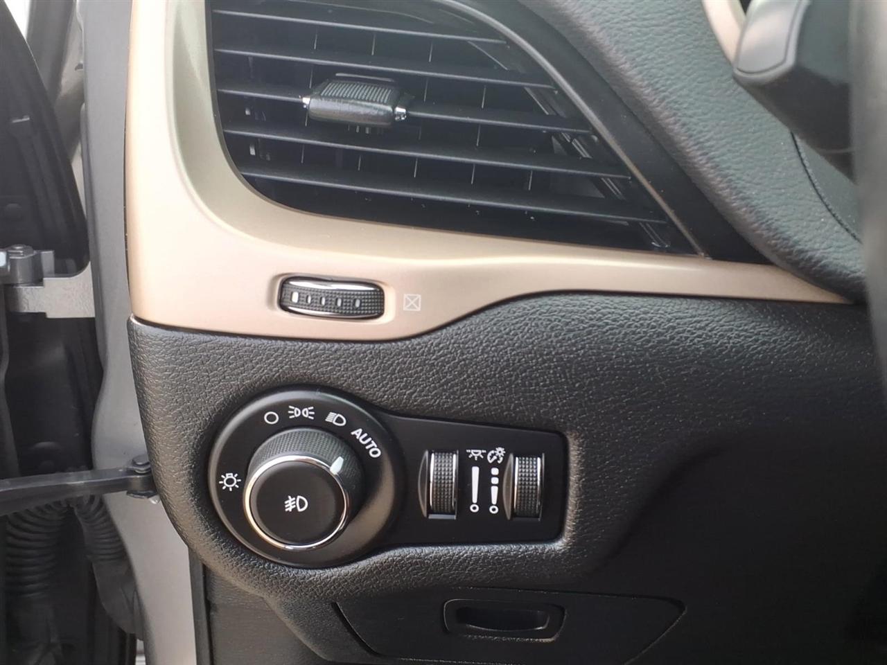 Jeep Cherokee Latitude FWD 2017