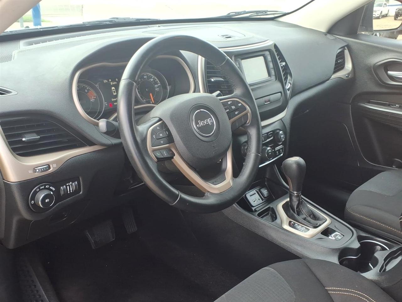 Jeep Cherokee Latitude FWD 2017