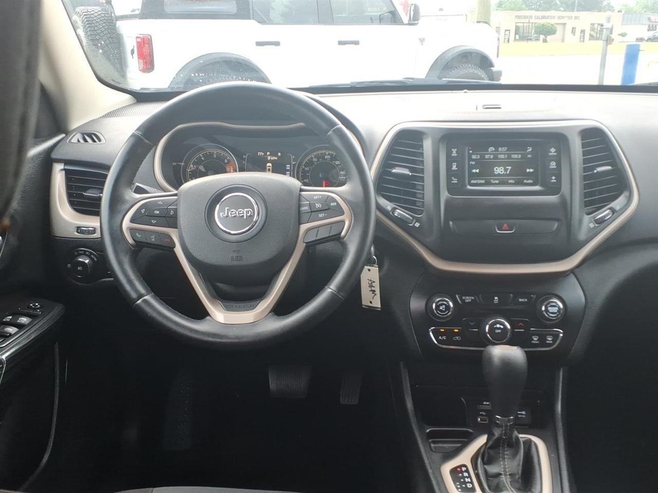 Jeep Cherokee Latitude FWD 2017